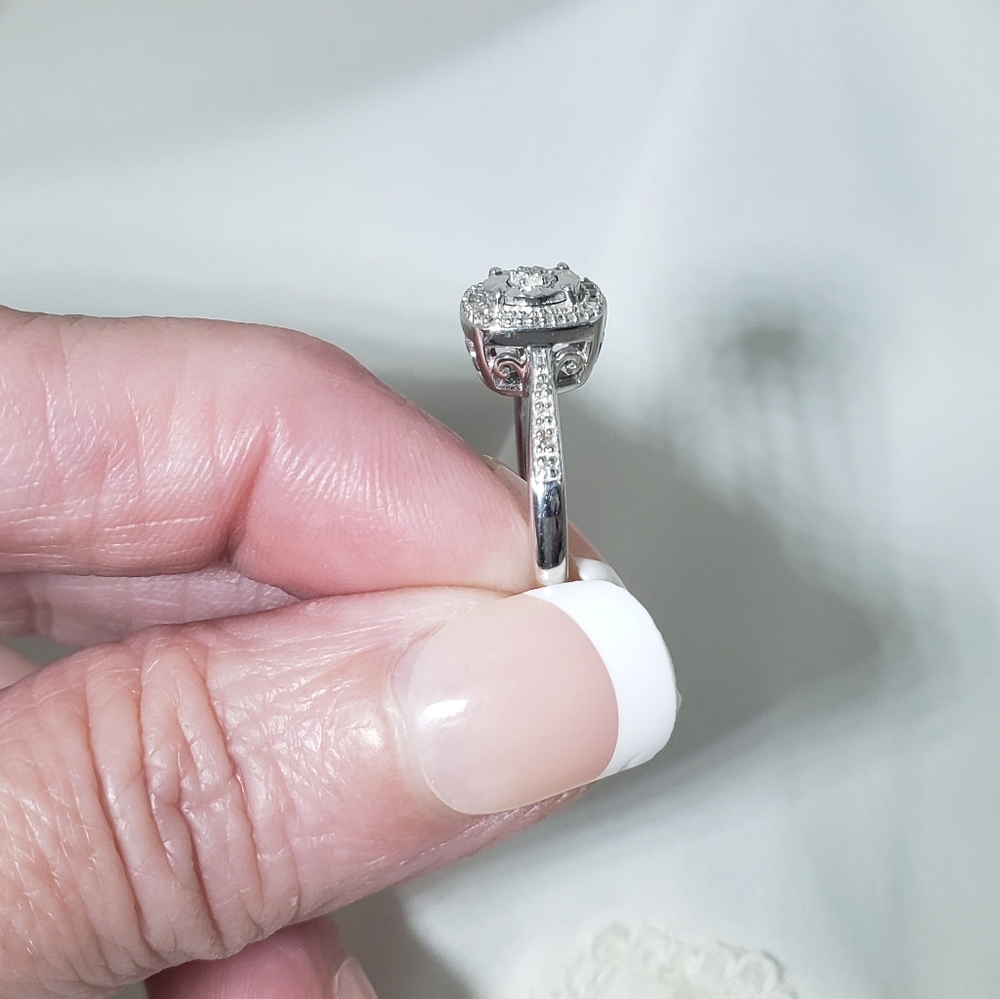 Genuine Diamonds 35 Cathedral Style Ring 7 Wedding Anniversary Gift Brand New